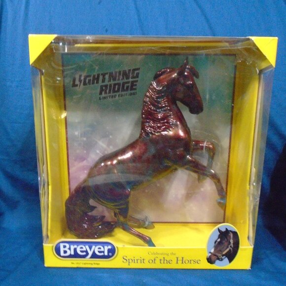 BREYER Lightning Ridge LTD Edition 1:9 Scale Horse - Picture 1 of 3